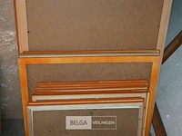 Partij houten kaders en legplanken - afbeelding 3 van  5