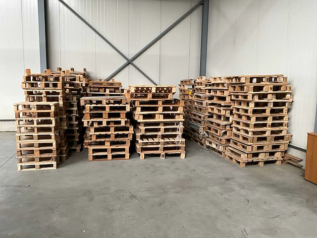 Partij houten pallets - afbeelding 2 van  3