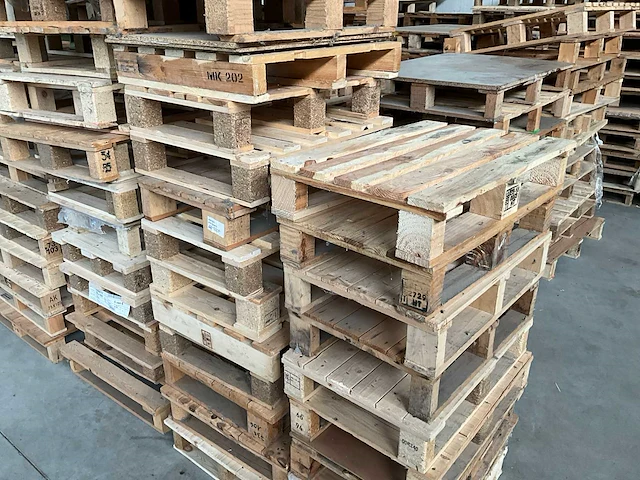 Partij houten pallets - afbeelding 3 van  3