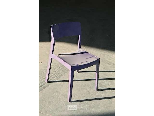 Partij houten stapelstoelen - afbeelding 2 van  4