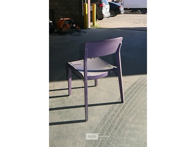 Partij houten stapelstoelen - afbeelding 4 van  4