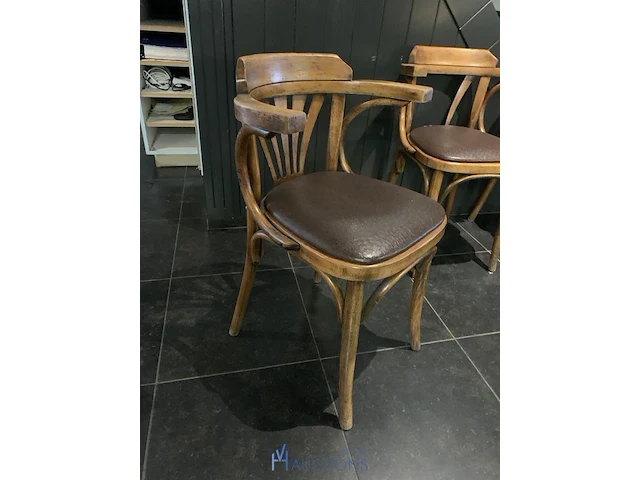 Partij houten stoelen - afbeelding 2 van  7