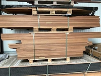 Partij houten thermo ayous gevelbekleding - afbeelding 1 van  1