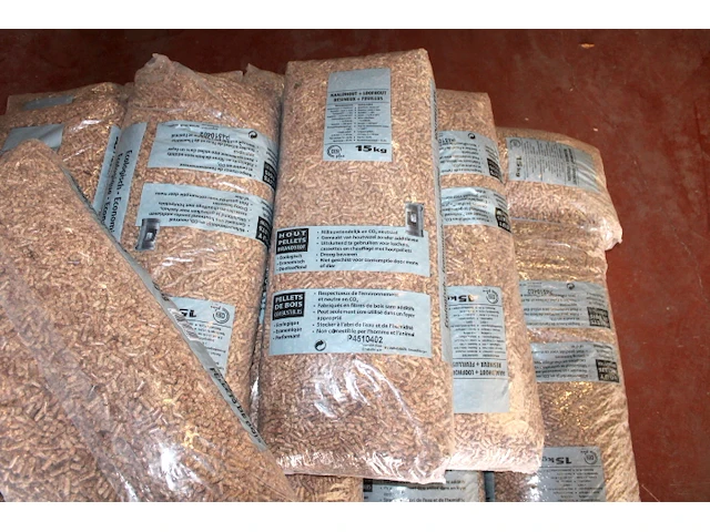 Partij houtpellets (plm 15) - afbeelding 2 van  3