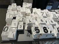 Partij huisnummers en letters - afbeelding 3 van  10