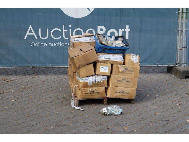 Partij hydraulische aanbouwdelen nieuw - afbeelding 1 van  1