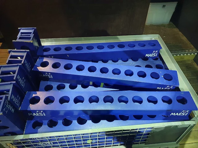 Partij ijsemmers en crates - afbeelding 9 van  26