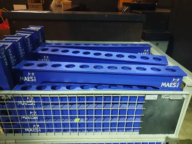 Partij ijsemmers en crates - afbeelding 14 van  26