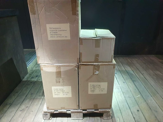 Partij ijsemmers en crates - afbeelding 12 van  26