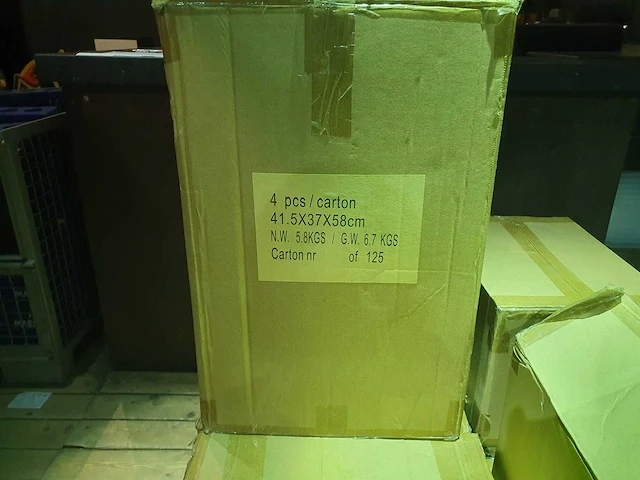 Partij ijsemmers en crates - afbeelding 26 van  26