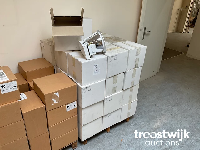 Partij inbouw plafondarmaturen - afbeelding 3 van  11