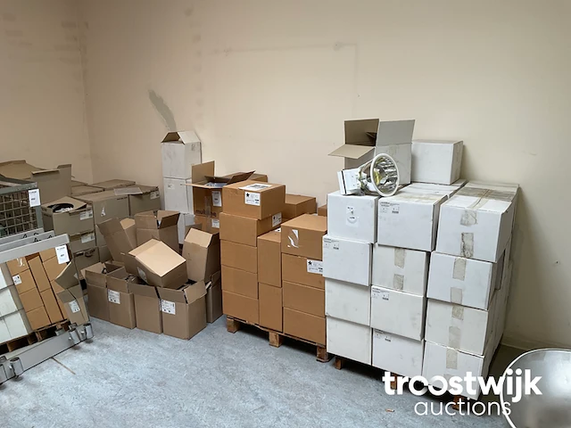 Partij inbouw plafondarmaturen - afbeelding 1 van  11
