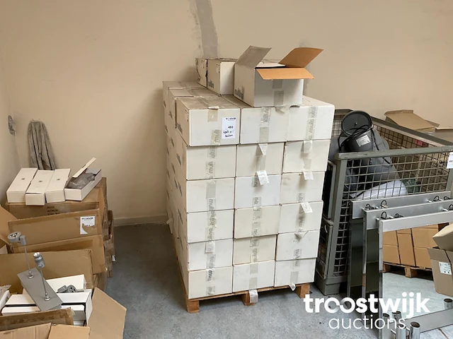 Partij inbouw plafondarmaturen - afbeelding 4 van  11