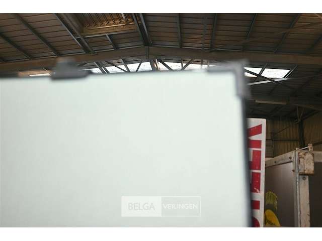 Partij infopanelen met houten kar - afbeelding 5 van  8