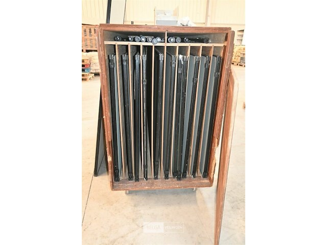 Partij infopanelen met houten kar - afbeelding 6 van  8