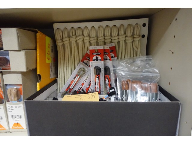 Partij inlegzolen + veters - afbeelding 21 van  36