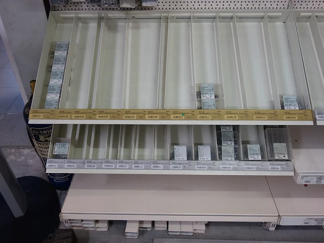Partij inox ijzerwaren pgb-fasteners - afbeelding 5 van  5