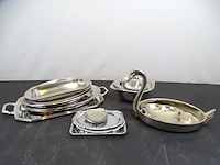 Partij inox plateaus en kommen - afbeelding 1 van  5