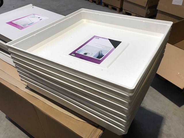 Partij installatie materiaal ter waarde van 30.000 eur. 7 pallets. - afbeelding 5 van  57