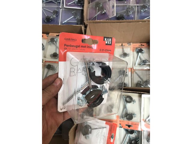 Partij installatie materiaal ter waarde van 30.000 eur. 7 pallets. - afbeelding 55 van  57