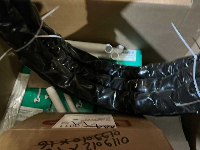 Partij installatiematerialen - afbeelding 6 van  7