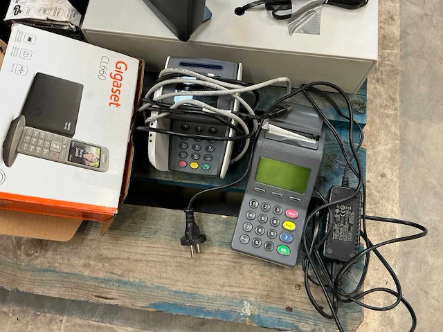 Partij kantoorbenodigdheden - afbeelding 2 van  9