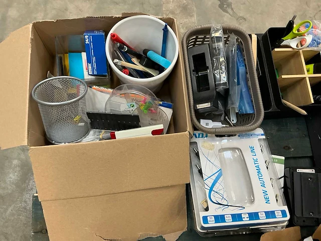 Partij kantoorbenodigdheden - afbeelding 7 van  9