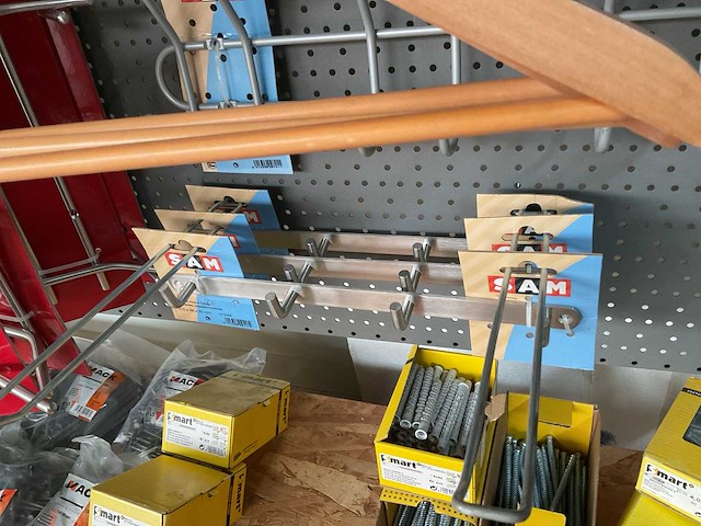 Partij kapstokken deels inox - afbeelding 7 van  13