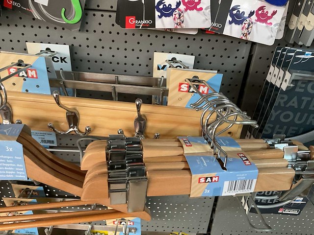 Partij kapstokken deels inox - afbeelding 10 van  13