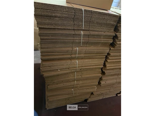 Partij kartonnen dozen l39xb26xh30cm - afbeelding 2 van  2
