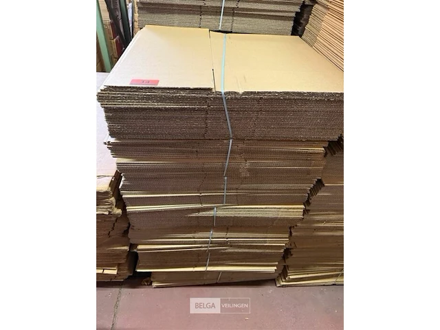 Partij kartonnen dozen l39xb26xh30cm - afbeelding 2 van  2