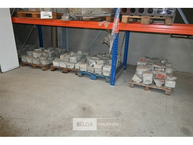 Partij kasseien - afbeelding 1 van  7