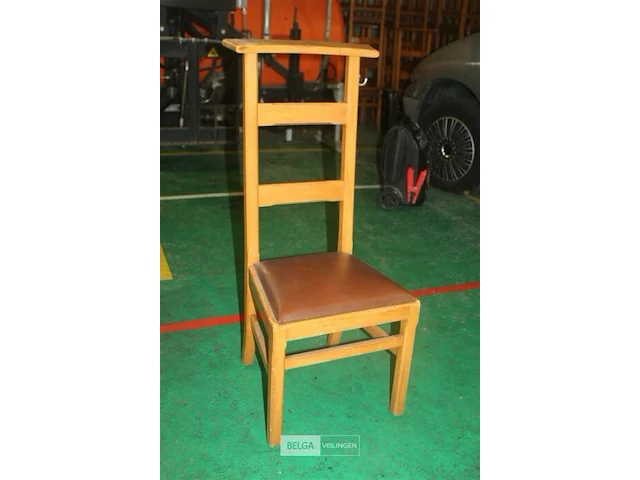 Partij kerkstoelen - afbeelding 2 van  6