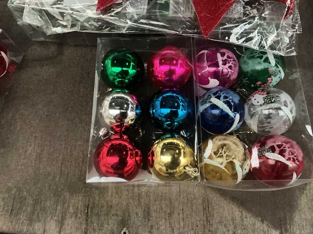 Partij kerst decoratie. - afbeelding 2 van  2