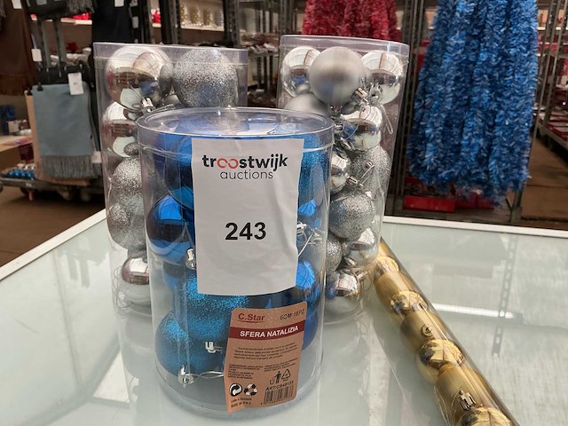 Partij kerstballen. - afbeelding 1 van  1