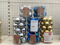 Partij kerstballen. - afbeelding 1 van  1