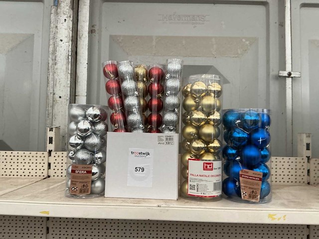 Partij kerstballen. - afbeelding 1 van  1