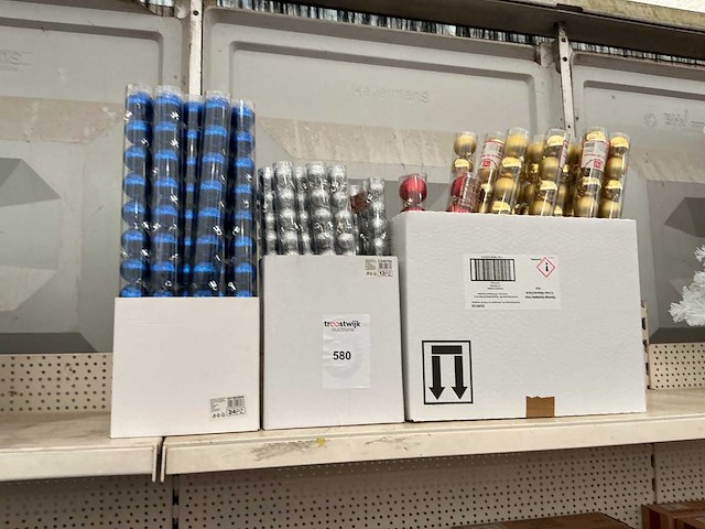 Partij kerstballen. - afbeelding 1 van  1