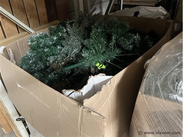 Partij kerstboomonderdelen - afbeelding 2 van  2