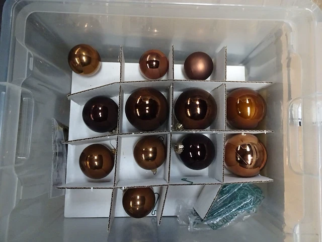 Partij kerstdecoratie + kerstboom - afbeelding 2 van  9