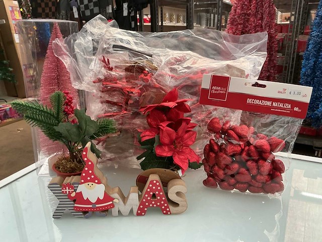 Partij kerstdecoratie. - afbeelding 1 van  1