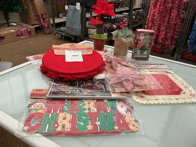 Partij kerstdecoratie. - afbeelding 1 van  1