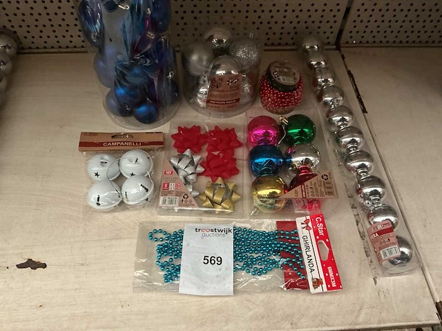 Partij kerstdecoratie. - afbeelding 1 van  1