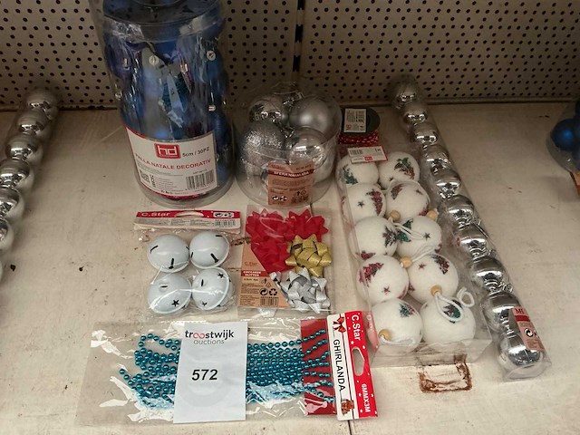 Partij kerstdecoratie. - afbeelding 1 van  1