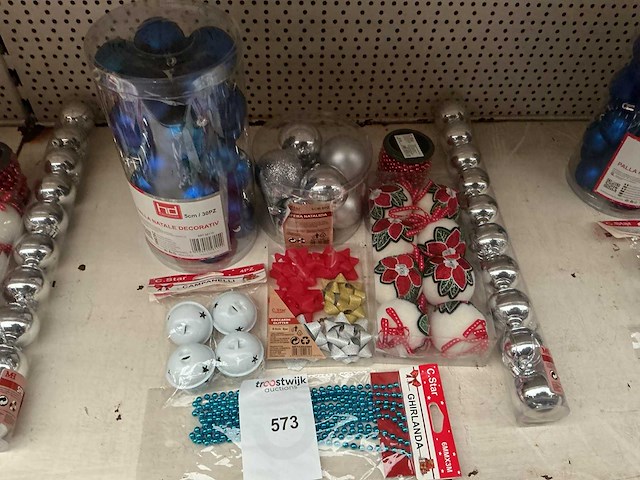 Partij kerstdecoratie. - afbeelding 1 van  1