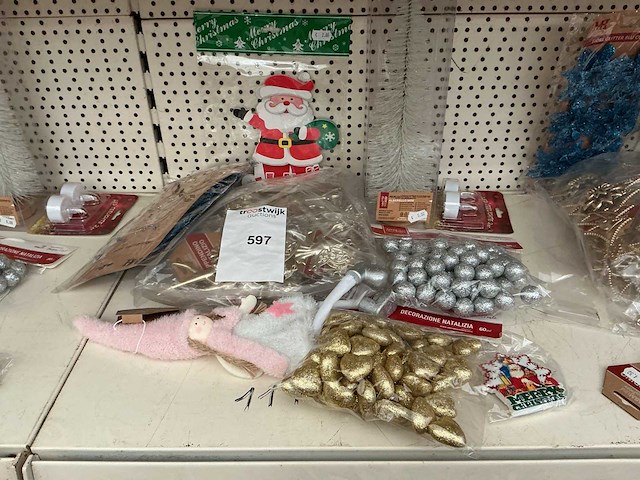 Partij kerstdecoratie. - afbeelding 1 van  1