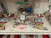 Partij kerstdecoratie. - afbeelding 1 van  1