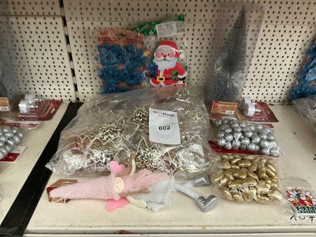 Partij kerstdecoratie. - afbeelding 1 van  1