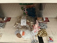 Partij kerstdecoratie. - afbeelding 1 van  1