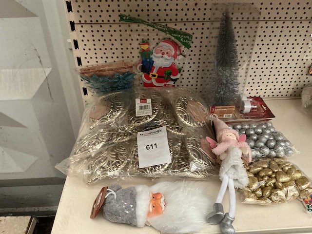 Partij kerstdecoratie. - afbeelding 1 van  1